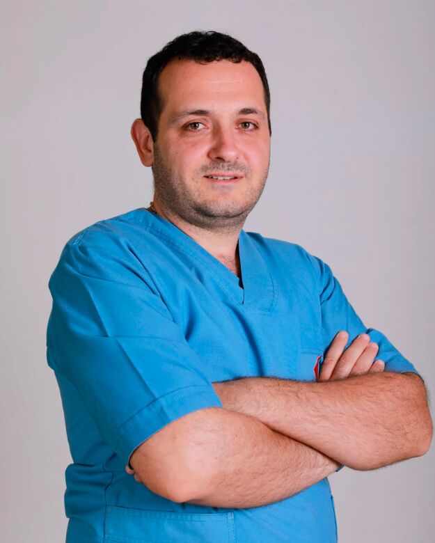 Γιατρός Αισθητικός Ahmet Loizou